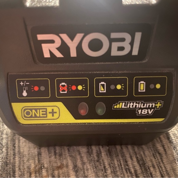 ryobi battery n charger - Picture 3 of 5